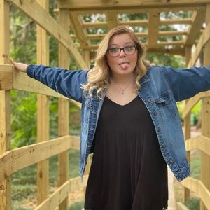 Meet your Posher, Madison